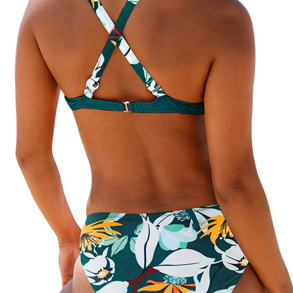 Bikini - Picture 2 of 7